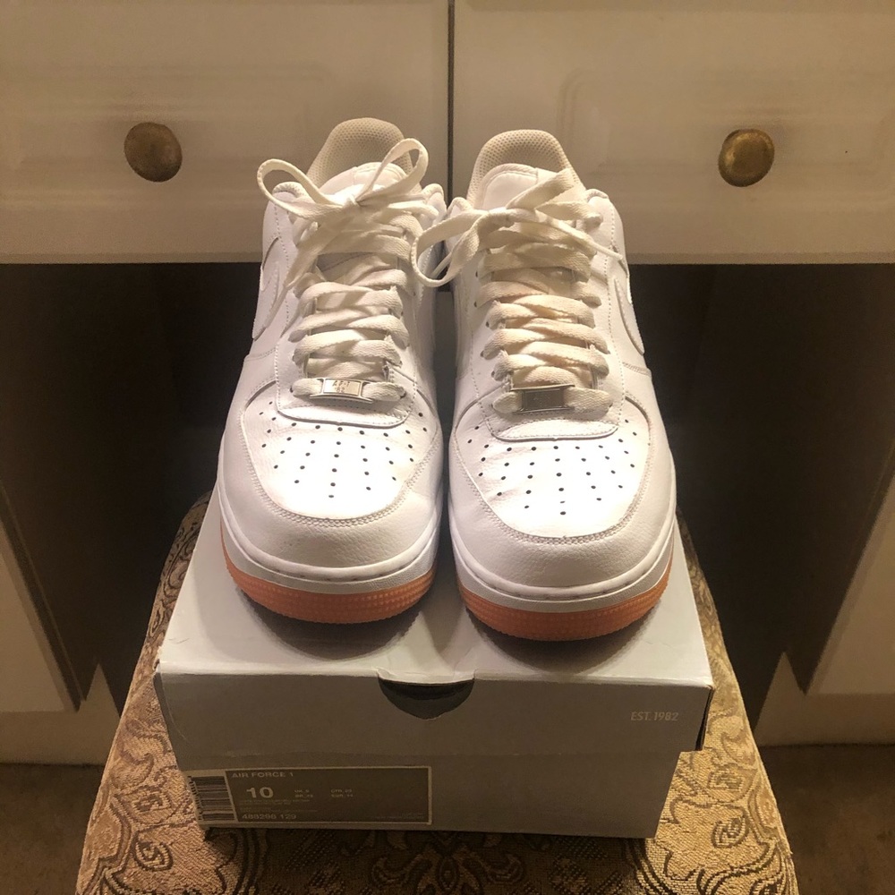NIKE AIR FORCE 1